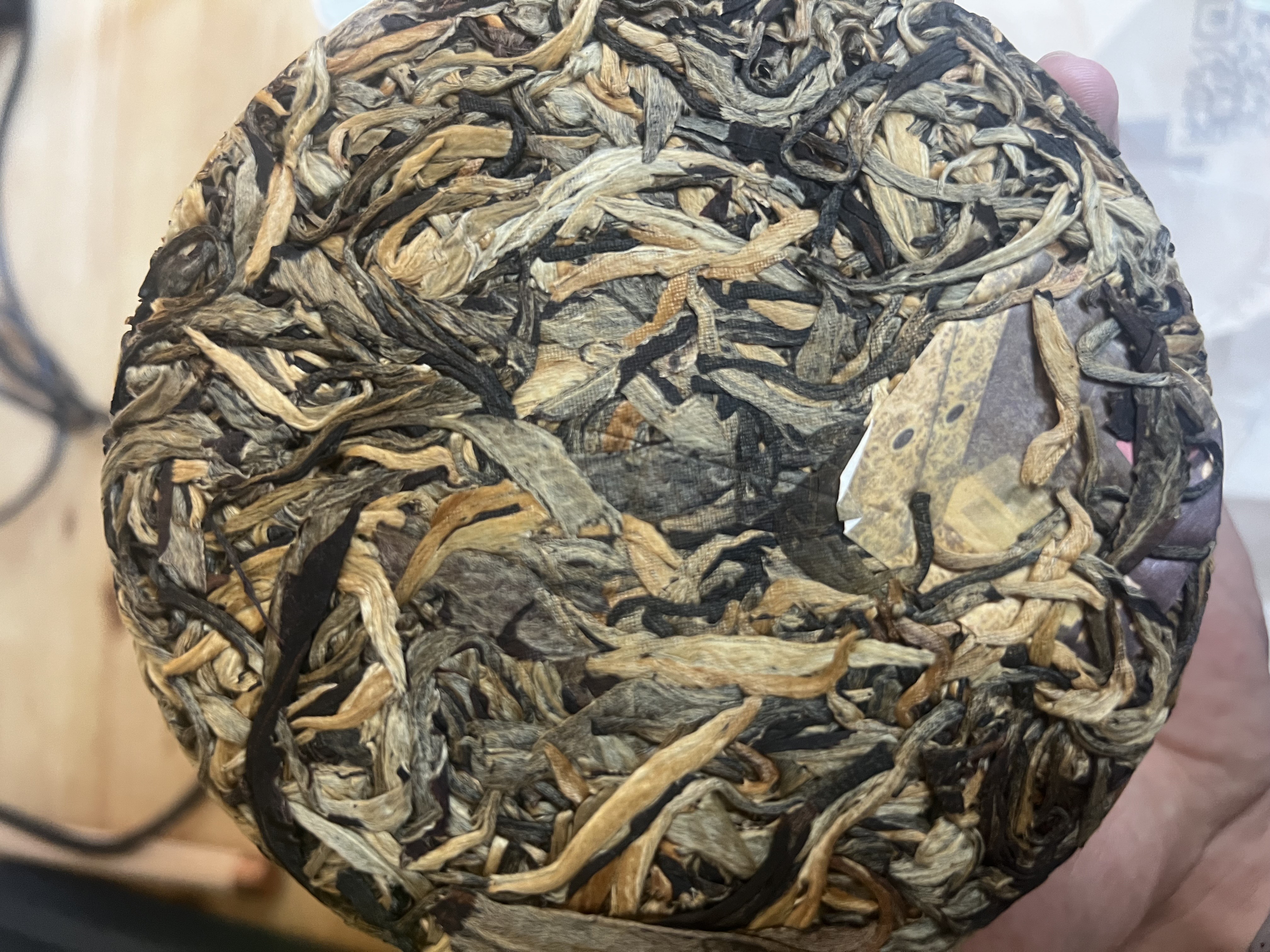 The marbled pressed tea leaves that promise the cake.